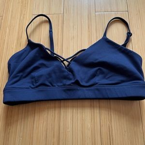 Alo yoga sports bra
